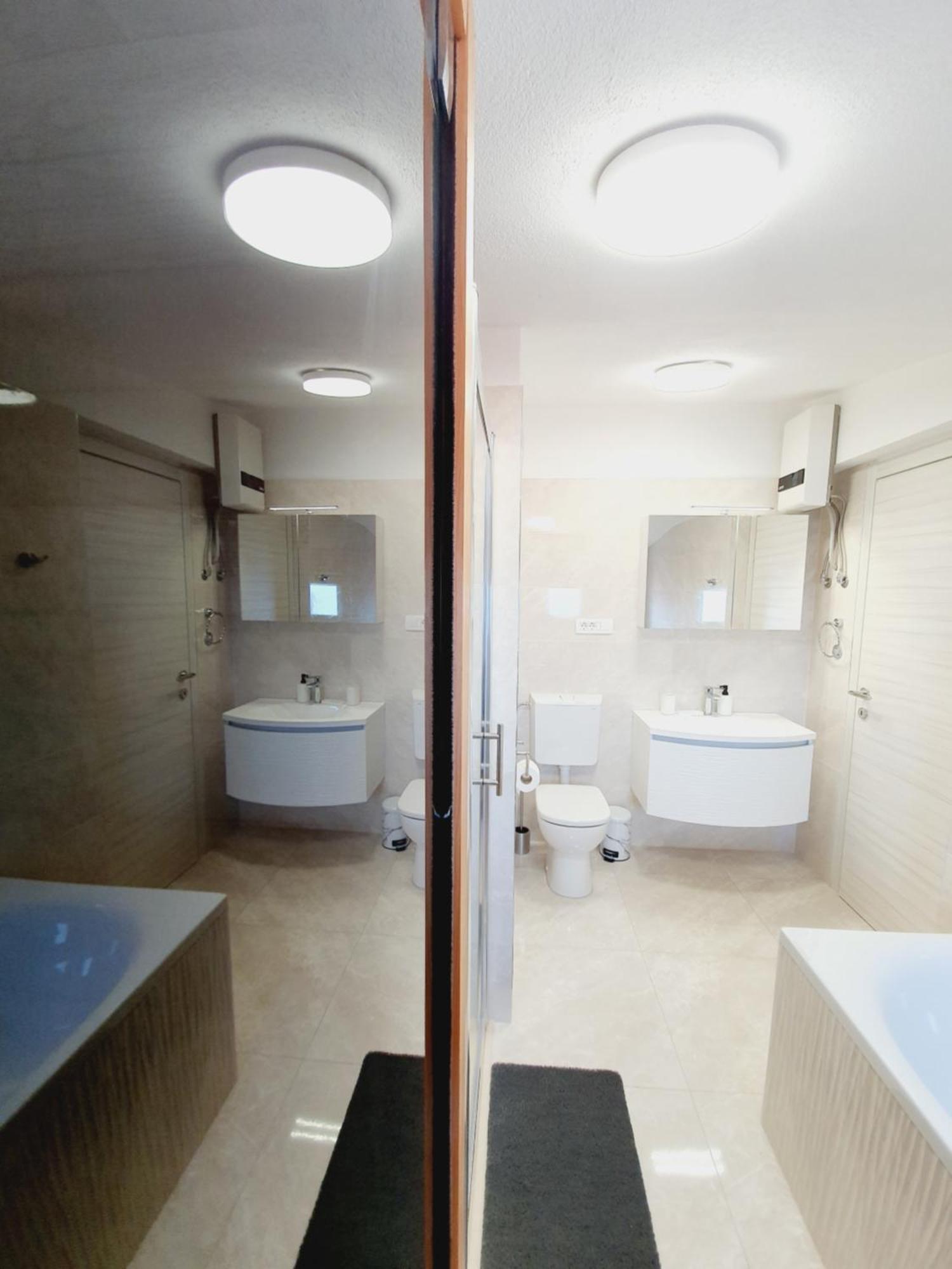 White House Apartments Dugi Rat Luaran gambar