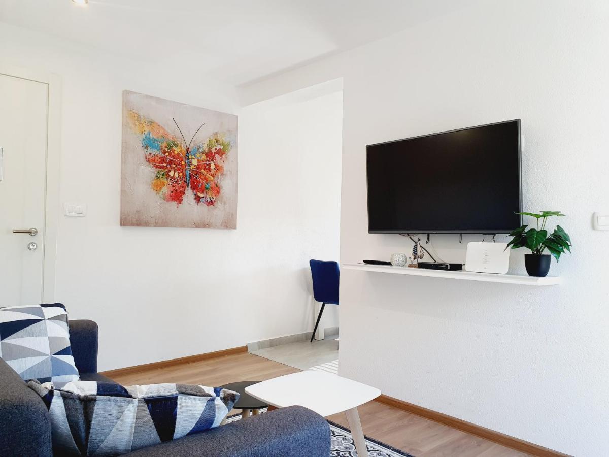 White House Apartments Dugi Rat Luaran gambar