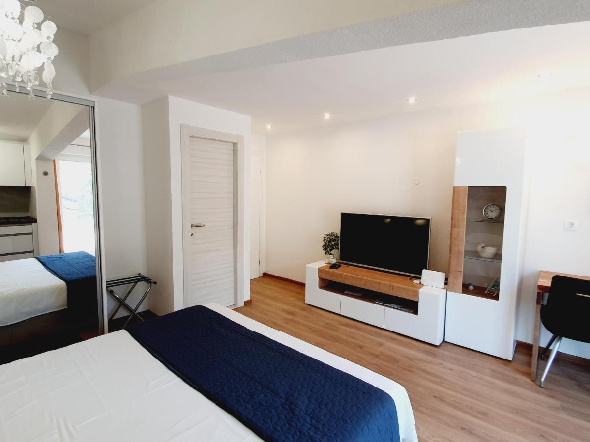 White House Apartments Dugi Rat Luaran gambar