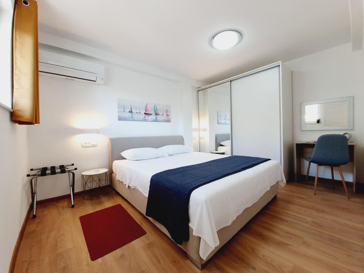 White House Apartments Dugi Rat Luaran gambar