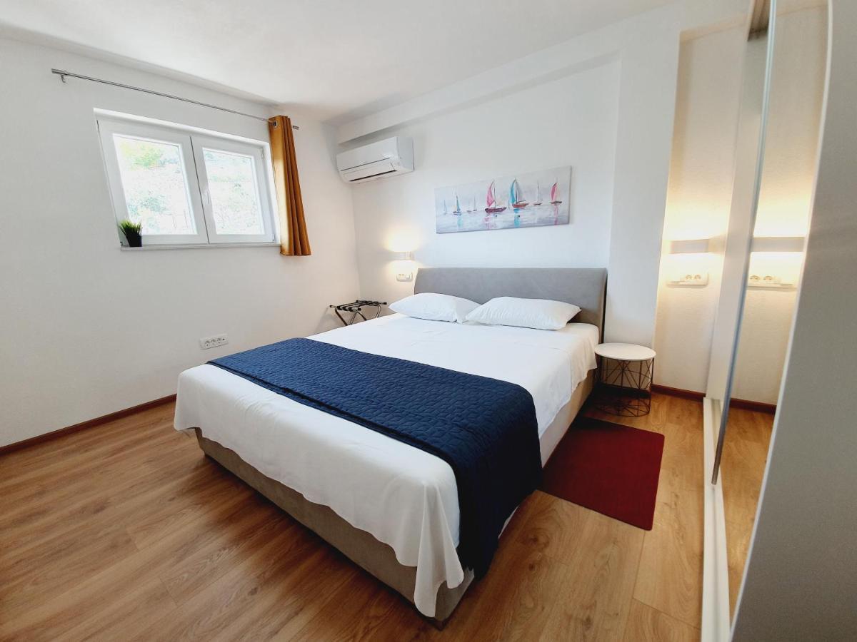 White House Apartments Dugi Rat Luaran gambar