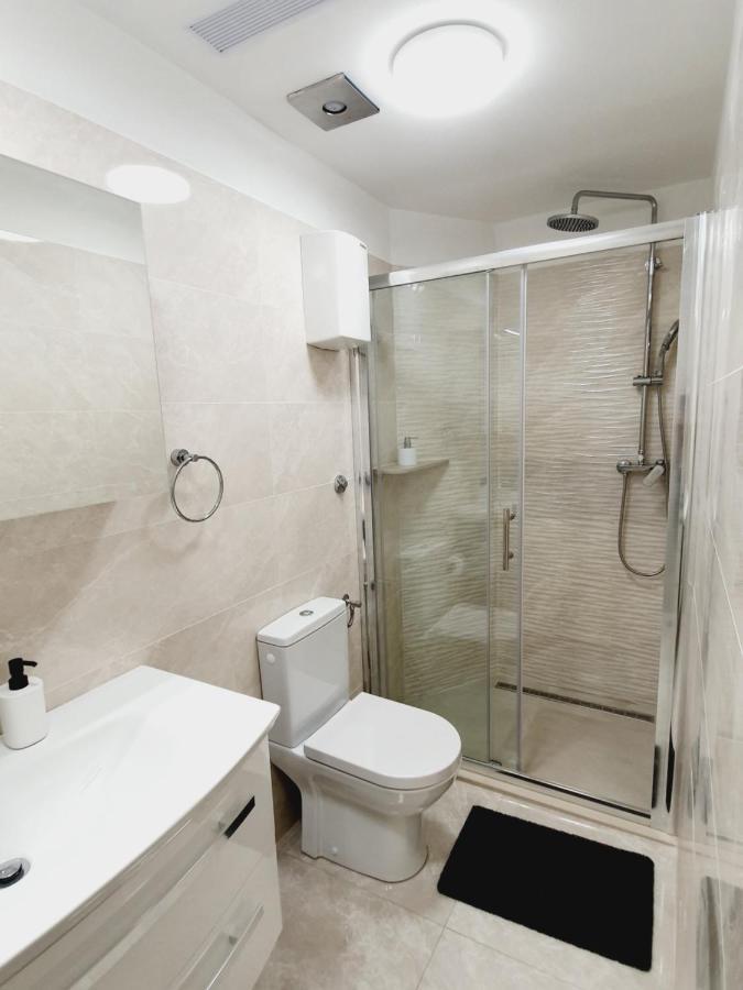 White House Apartments Dugi Rat Luaran gambar